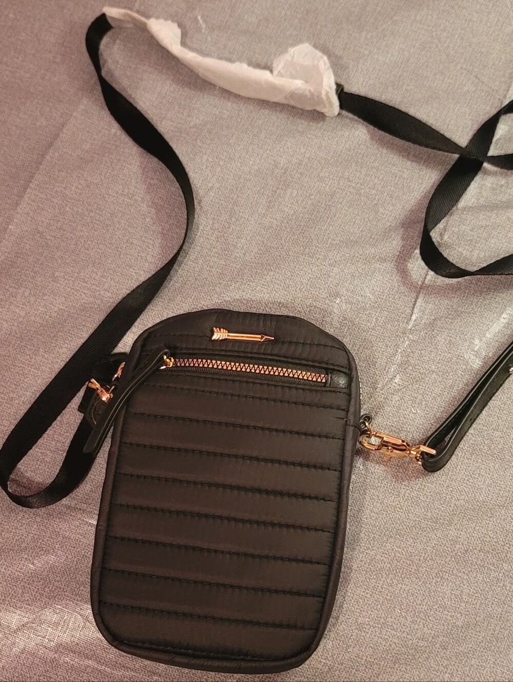 Stella And Dot Crush It Essential Quilted Crossbody Phone Bag - Black